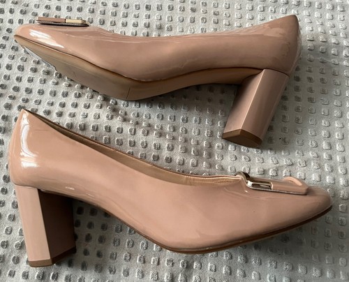 HOGL Taupe Patent Leather Peep-Toe Pump Heel Gold Buckle 9 $200 - Picture 2 of 7