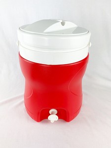 igloo 2 gallon beverage cooler