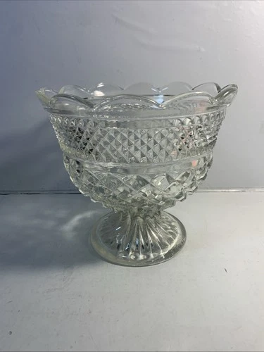 Vintage Large Anchor Hocking Wexford Clear Diamond Cut Glass Pedestal Bowl 8"