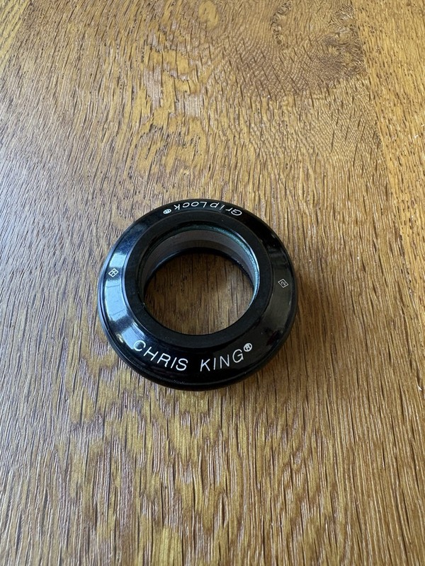 Chris King Inset 7 Tapered Headset 1 1/8”-1 1.5 (44mm HT) Black Upper Griplock