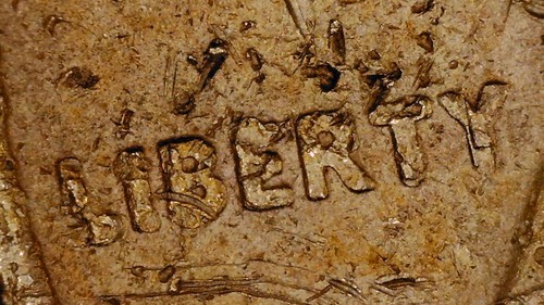 1977 Lincoln Memorial Cent with Extremely Rare Characteristics - Picture 8 of 16