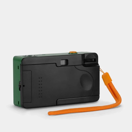 Retrospekt Snoopy Peanuts Beagle Scouts FC-11 35mm 135 Reusable Film Camera - Picture 4 of 6