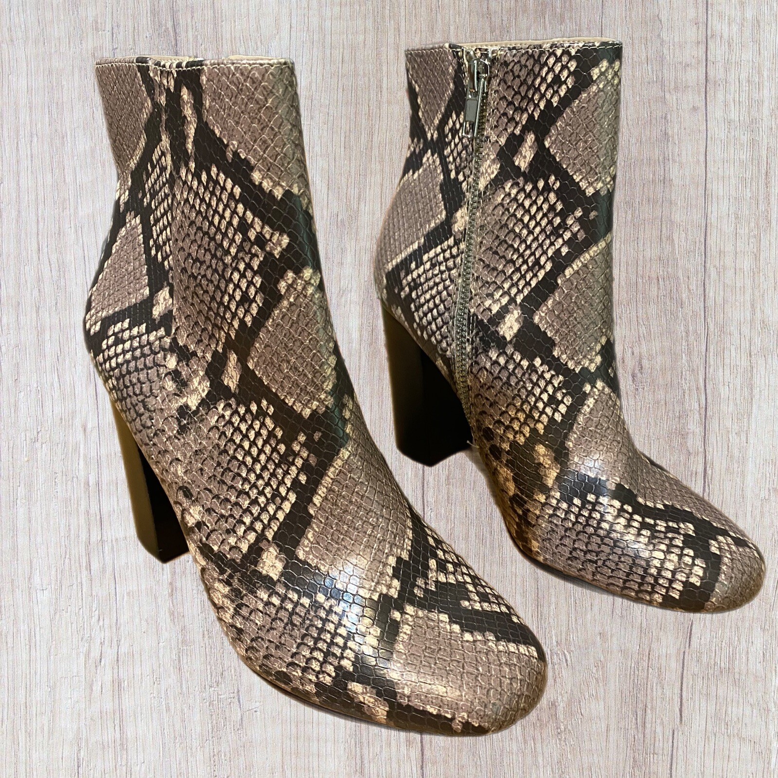 STEVE MADDEN Faux Snake Pixie Booties 