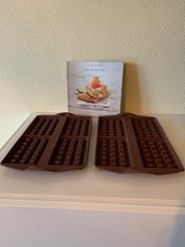 Tupperware 2  Moules silicone pour 4 gaufrés et Livre recettes
