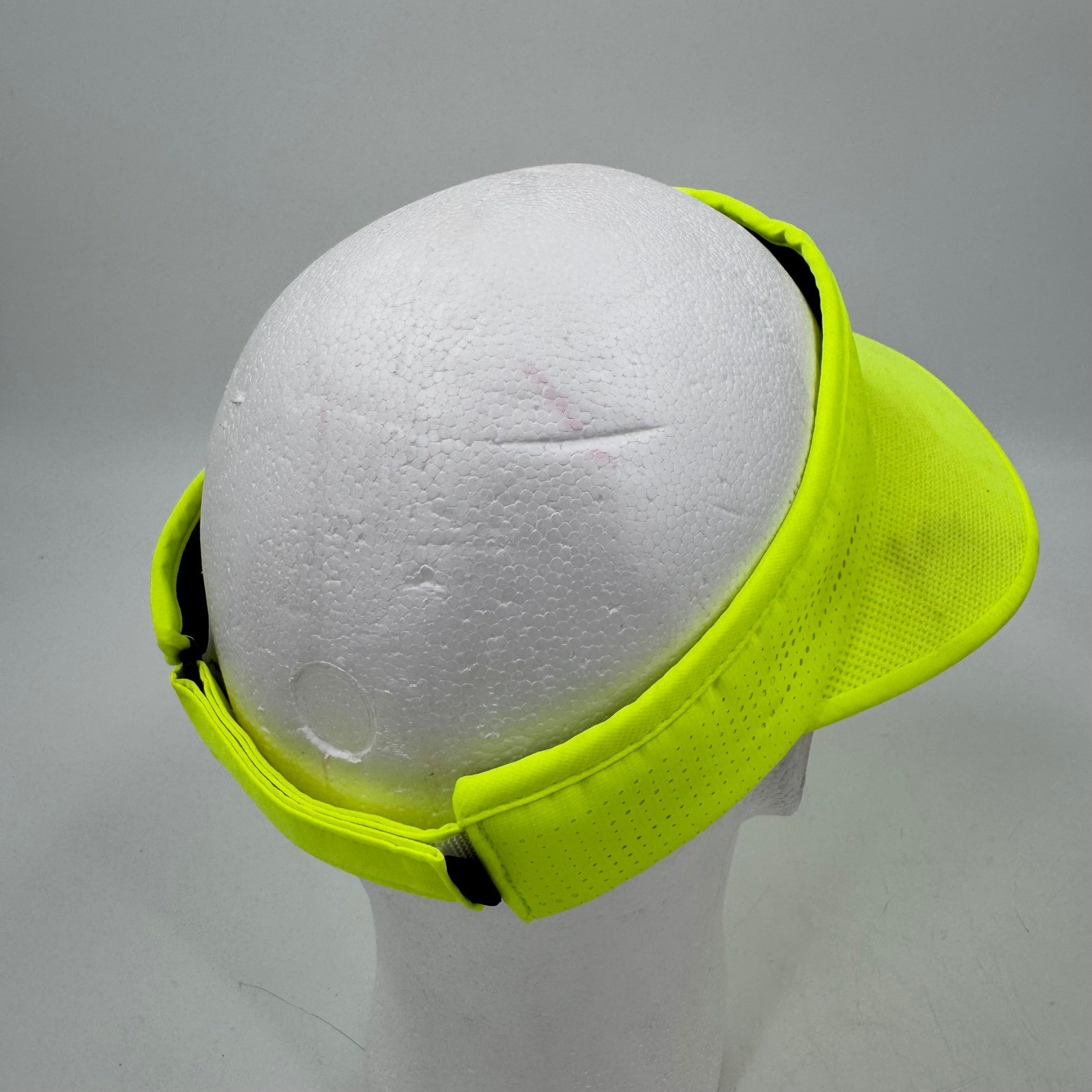 Nike Golf Visor Neon Yellow Adjustable Lightweight Perforated Women's 639626-702 thumbnail 3