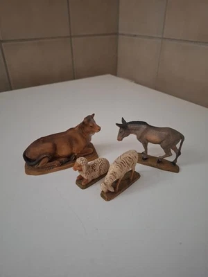 Krippenfiguren Ochs und Esel sowie zwei Schafe coloriert - Bild 1 von 2