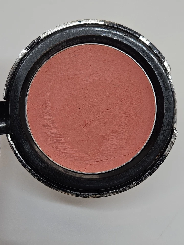 Bálsamo rubor bareMinerals Pop of Passion GUAVA PASSION 0,07 oz (DAÑADO/DEFECTUOSO) Foto 3 de 4