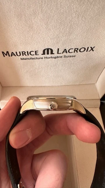 MAURICE LACROIX LES CLASSIQUES GRANDE FECHA GMT 40mm Automático Suizo Esfera Negra Foto 4 de 4