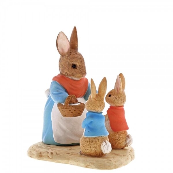 4 モールド MYSTIC M〜143 PETER RABIT No.148 Beatrix Potter Miniature Mrs Rabbit, Flopsy and Peter A29193