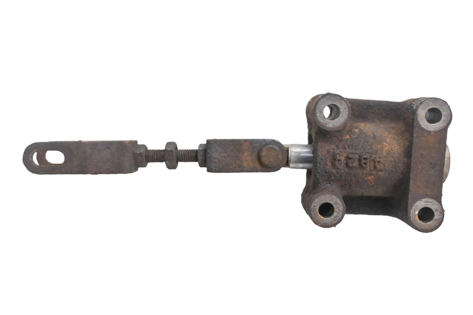 Pinza de freno trasera izquierda 05 Kubota RTV900G Foto 2 de 4