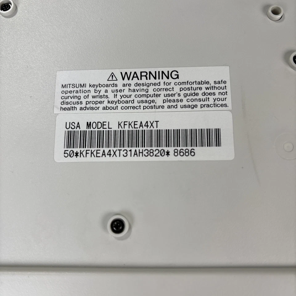 Mitsumi Electronics KFKEA4XT Wired Keyboard - Image 3 of 4