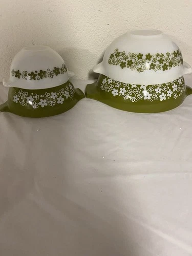 Vintage Pyrex Spring Blossom/Crazy Daisy Nesting Mixing Bowl Set 401-404 Green