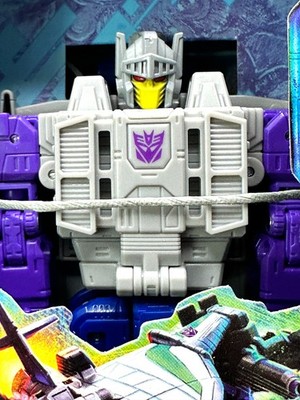 Transformers Legacy Evolution Needlenose TL-23 Sunbeam Zigzag Deluxe Takara