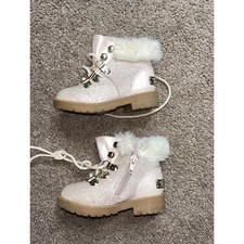 Juicy Couture Lil Huntington Silver Glitter Boots Children's Size 5 091323 I49T3