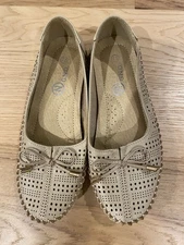 G.N.D. Perforated Leather Slip-On Loafers with Bow