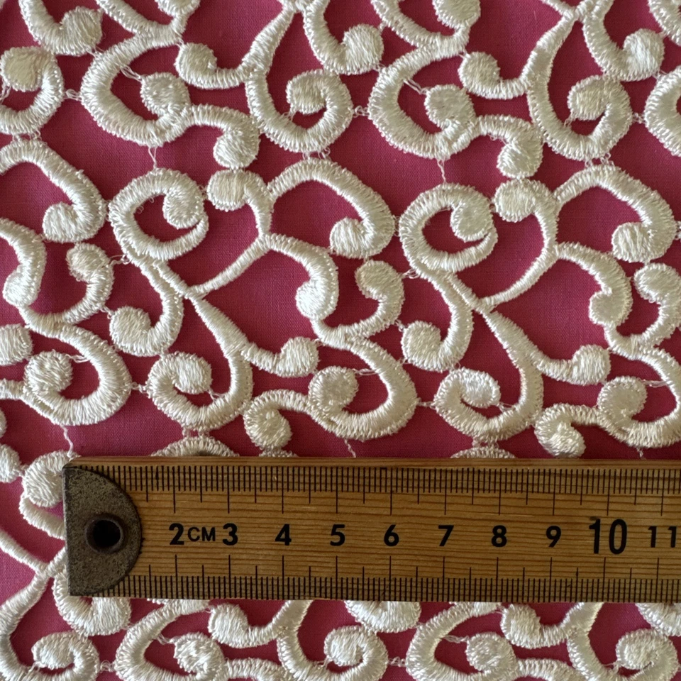 Vintage White Guipure Lace Fabric 100cmx100cm - image 2 of 4