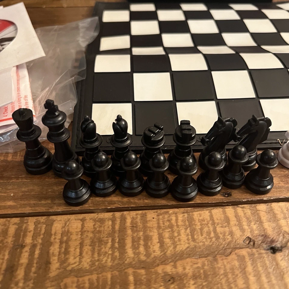 Dream Cheeky USB Roll Up Chess Game 2007 #406 Requires Windows 2000 XP or Higher - Image 4 of 4