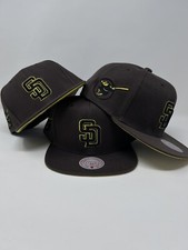 MLB Mitchell Ness Logo Eclipse SnapBack San Diego Padres Cap