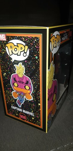 Funko pop marvel: black light - captain marvel #908 - Imagen 4 de 11