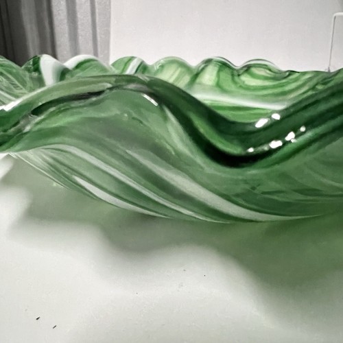 Art Glass Fused Bowl 2005 Signed Scalloped Ruffled Green White - Picture 9 of 10