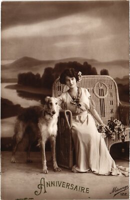 CPA AK Windhund mit einer Dame HUNDE (1387722)