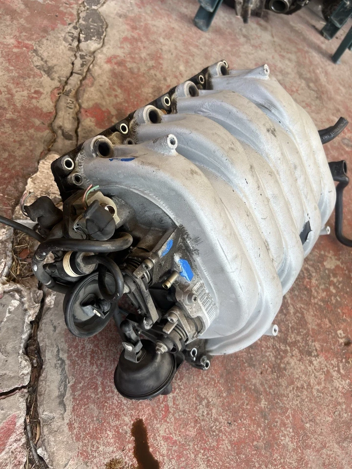 00 01 02 03 04 05 06 Colector de admisión AUDI A8 4.2LA8 L QUATTRO 115 K MILLAS OEM Foto 2 de 4