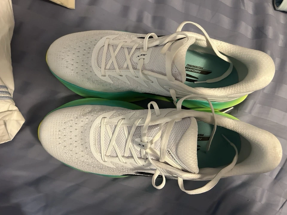 Zapatos para correr Skechers Aero Burst para hombre talla 12 Arch Fit con infusión de carbono Foto 3 de 4