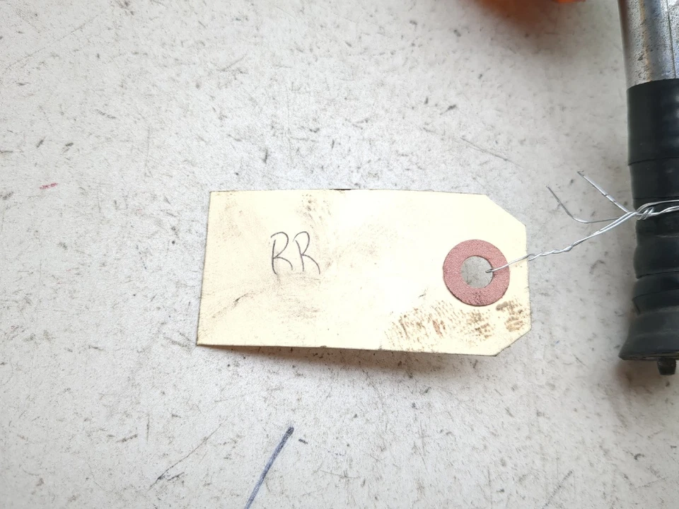 04-09 Luz indicadora intermitente intermitente señal de giro trasera derecha Triumph Rocket 3 IIIb Foto 4 de 4