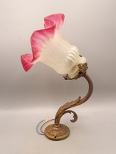 Applique ou Lampe ancienne en bronze doré et tulipe rouge.XIX°.Col de cygne.