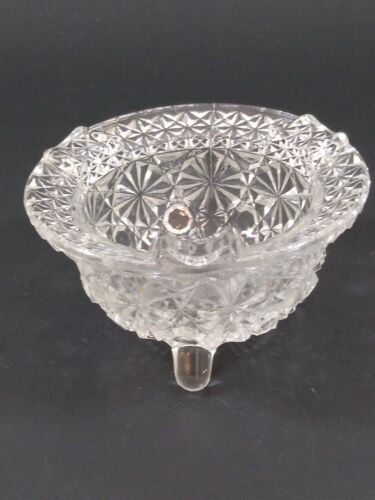 Vintage Crystal Daisy and Button Kettle 3 Footed Toed Ash Tray by L E Smith - Picture 2 of 5