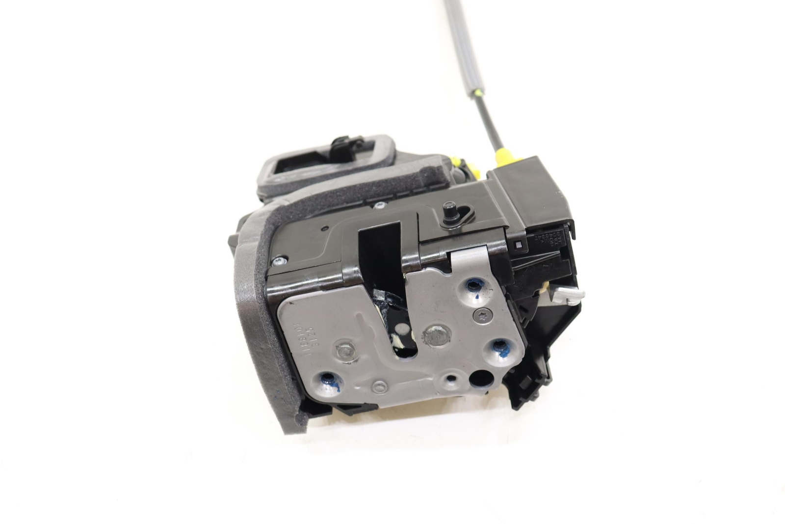 REAR LEFT DRIVER SIDE DOOR LATCH LOCK ACTUATOR OEM 13553117 