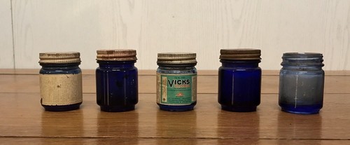 5 VICKS Medicine Bottles Blue Glass VAPORUB White Salve Cobalt Pharmacy Antique - Picture 7 of 7