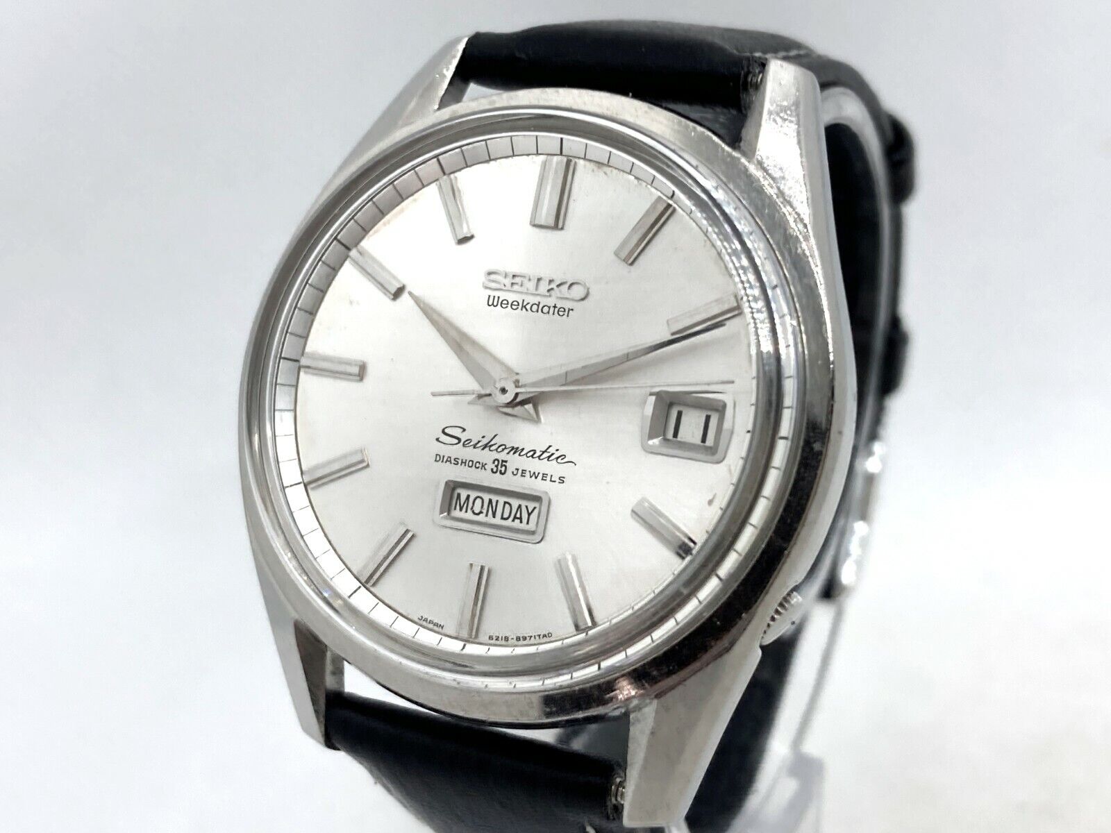 SEIKO Seikomatic Weekdater Diashock 35 Jewels Wristwatch Automatic 6218-8971