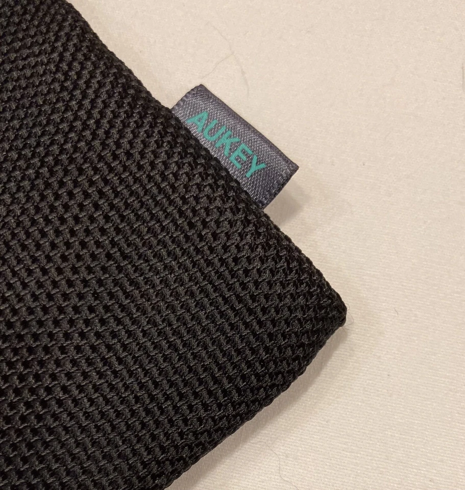 Aukey Earphones Storage Carry Case  - Imagem 3 de 4