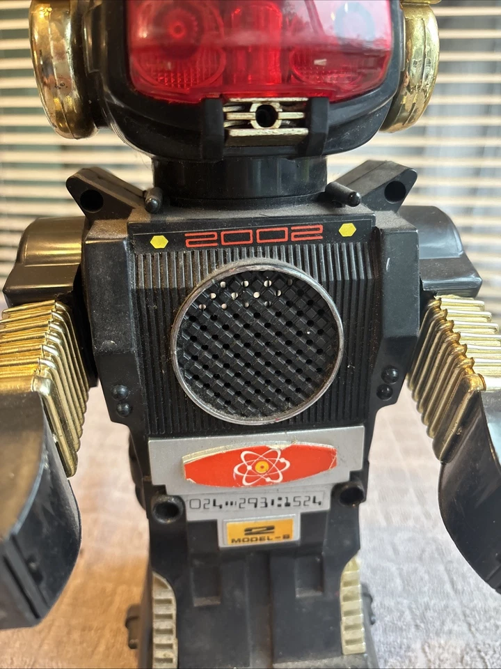 Magic Mike II Robot 2002 Vintage Untested ￼ - Image 3 of 4