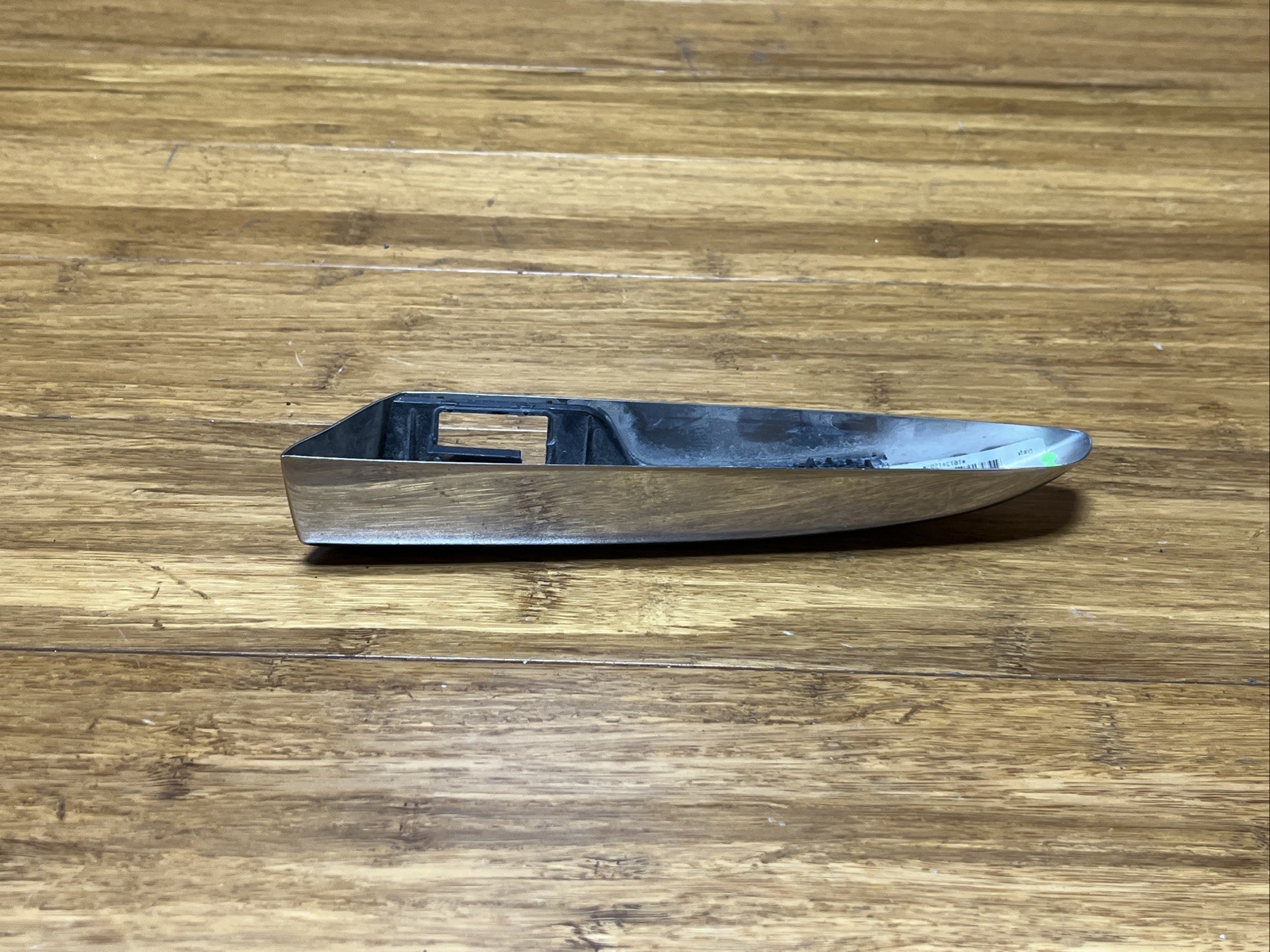 2017-2023 Rolls Royce Dawn RR6 Front Right Side Fender Molding Chrome OEM NOTE