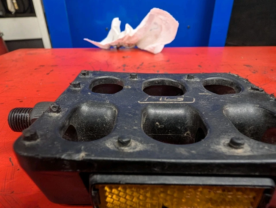 Pedales de plataforma de plástico GT Dyno 1/2” BMX Old Mid School negros**ENVÍO GRATUITO** Foto 4 de 4