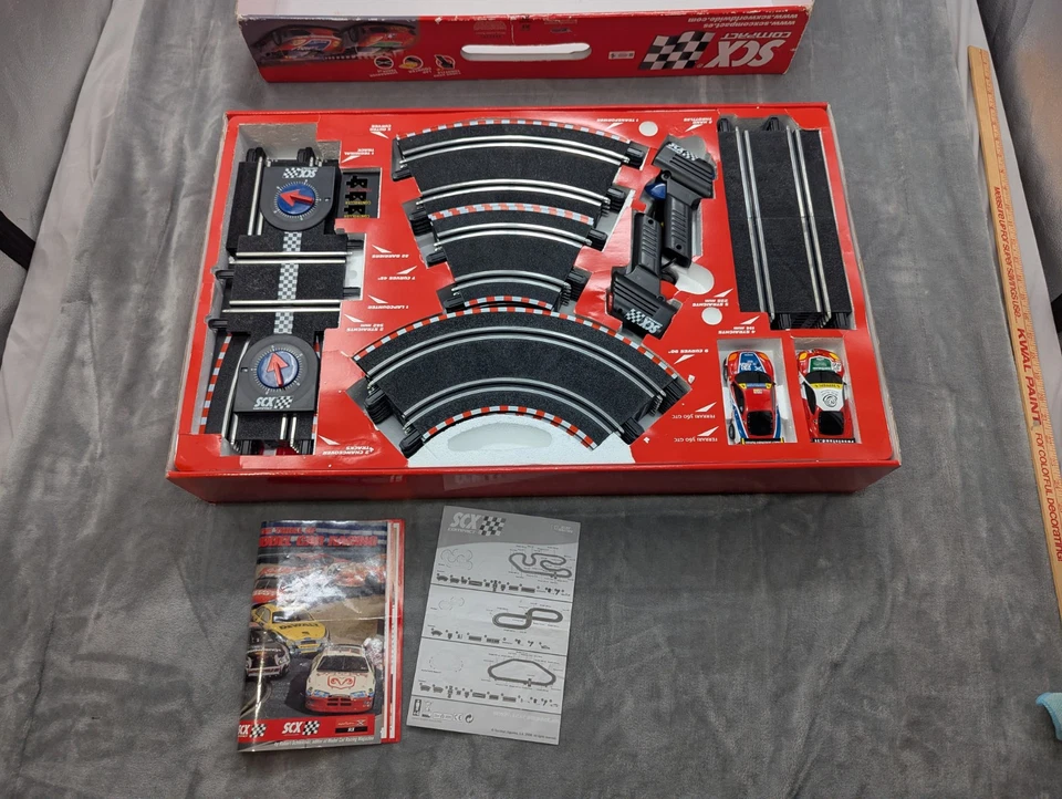 2009 SCX компактный GT гонки Ferrari автомобиля слот трек бокс-сет 1:43 Target эксклюзивный - Изображение 3 из 4