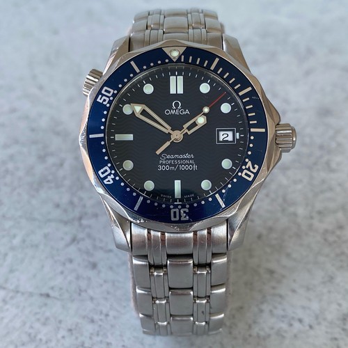 Omega Seamaster 300 Professional Quartz 2561.80.00 36mm Midsize Watch - Pouch