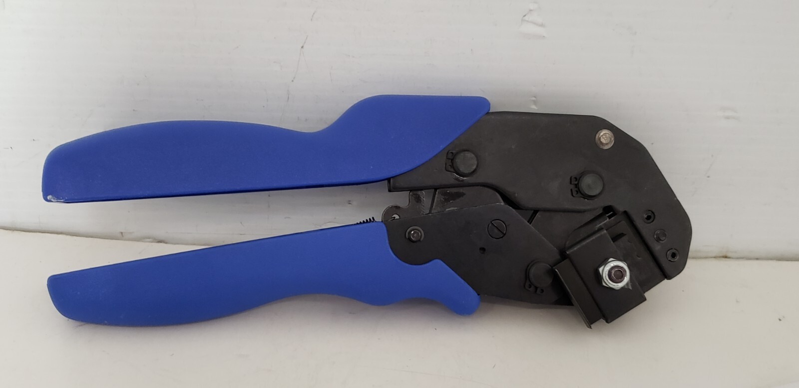MULTICOMP CTT-8424-01 HAND CRIMP TOOL, BLUE MOULDED TEXTURED PLASTIC GRIPS, NIB