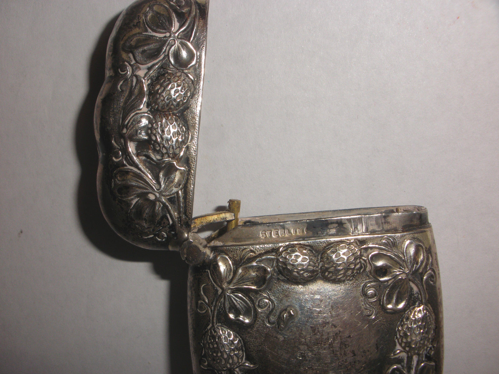 Antique Art Nouveau Sterling Silver Match Safe Case Vesta Repousse ...