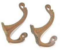 2 VINTAGE VICTORIAN STYLE MATCHING METAL WALL MOUNT HAT / COAT HOOK 2 PRONG