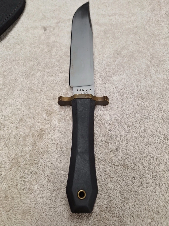 Gerber 5978 Fixed Coffin Handled Bowie Knife with Sheath - Image 3 of 4