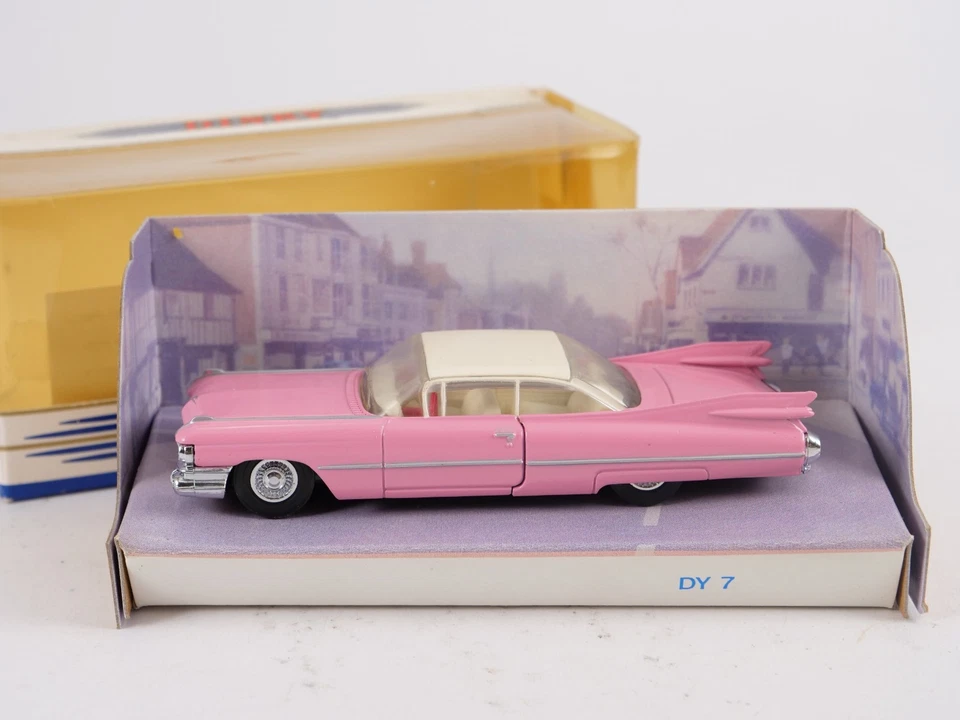 Matchbox 1/43 Cadillac Coupé de ville 1959 DY7-B The Dinky Collection - Photo 2/4