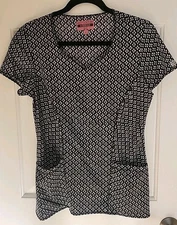 Med Couture Forever Flex Womens Scrub Top Size S