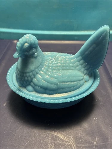Vtg Westmoreland Blue Milk Glass Hen On Nest Covered Candy Dish 5 1/4