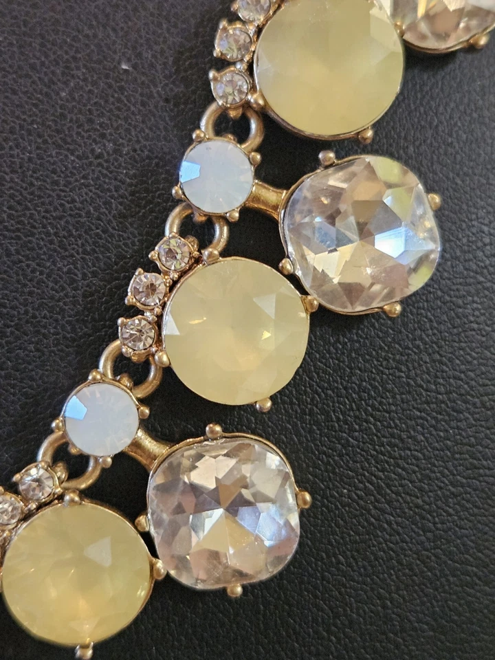 Collar J.Crew Brûlée cristal llamativo con facetas amarillas y claras... Foto 2 de 3