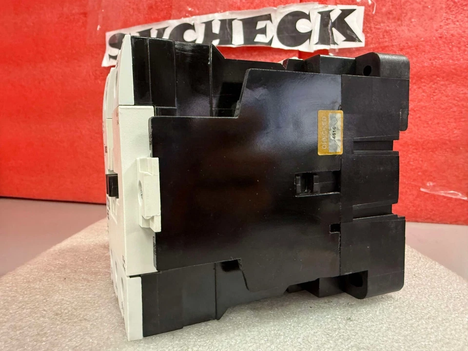 IDEC YC1U-50 NON REVERSING COIL CONTACTOR - Image 4 of 4