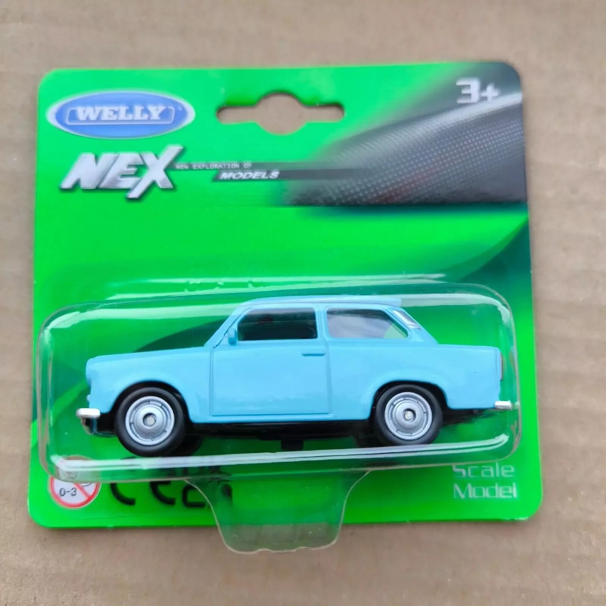 WELLY 1:64 1:60 scale car diecast hotwheels matchbox size TRABANT