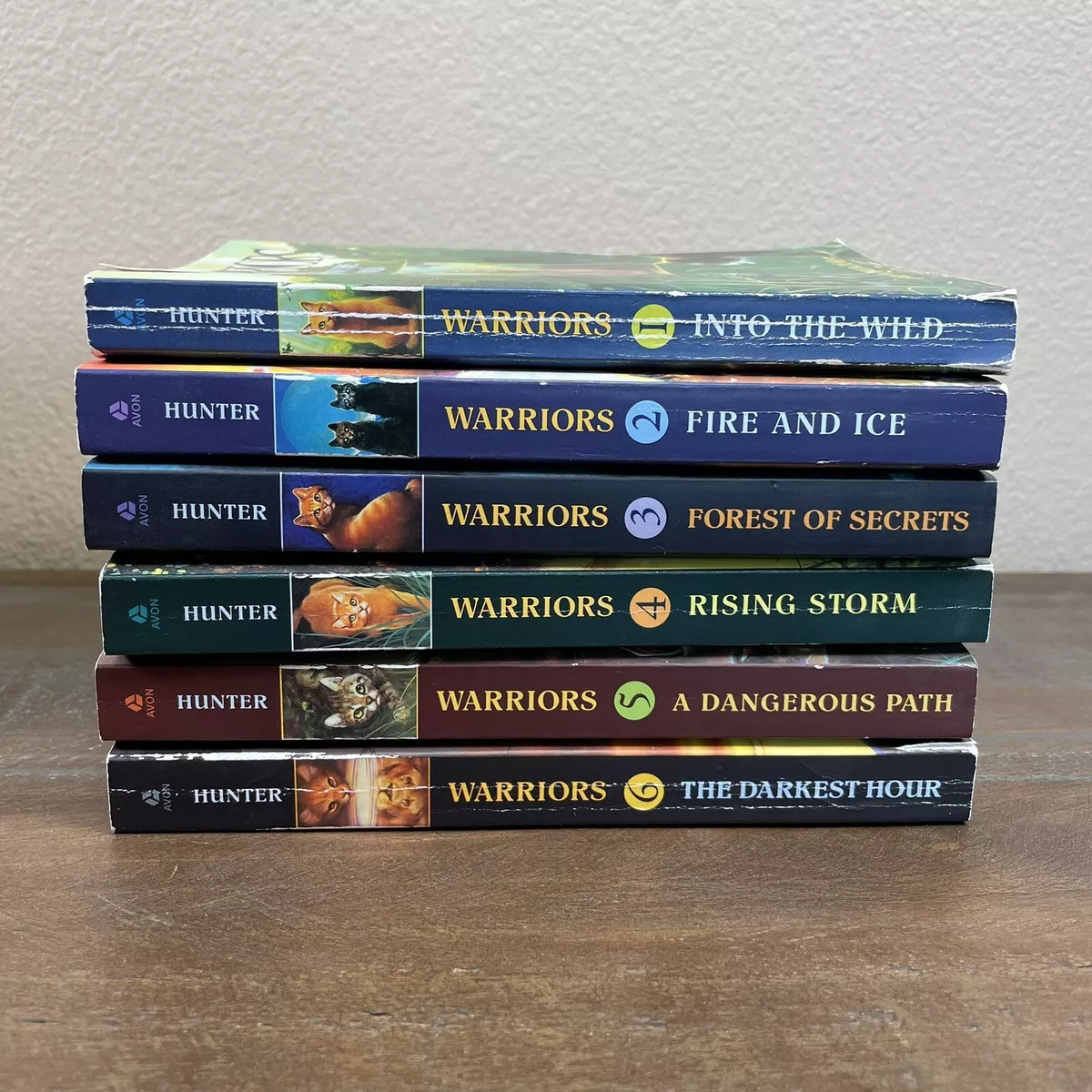 Erin Hunter's Warriors Series (#1-6) : Into the Wild - Fire and Ice -  Forest of Secrets 